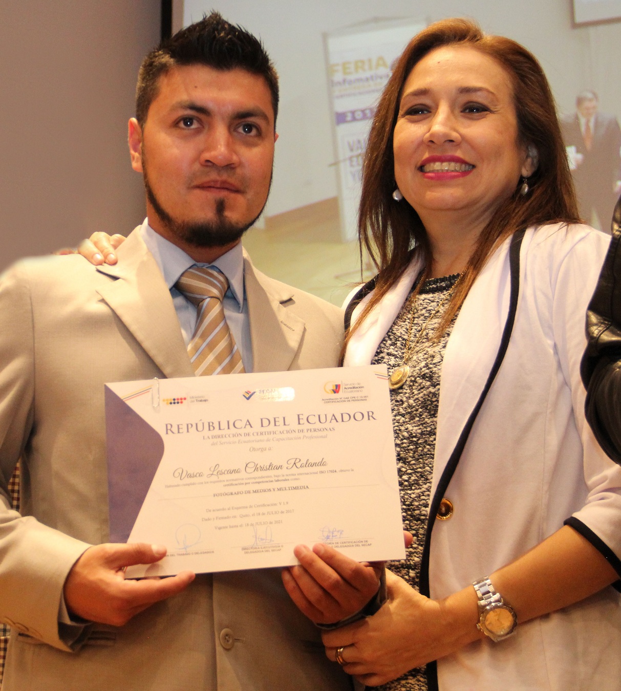 Entrega De Certificaciones Por Competencias Laborales Servicio